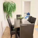 Walk Fashionstreet Apartmnts Apartment